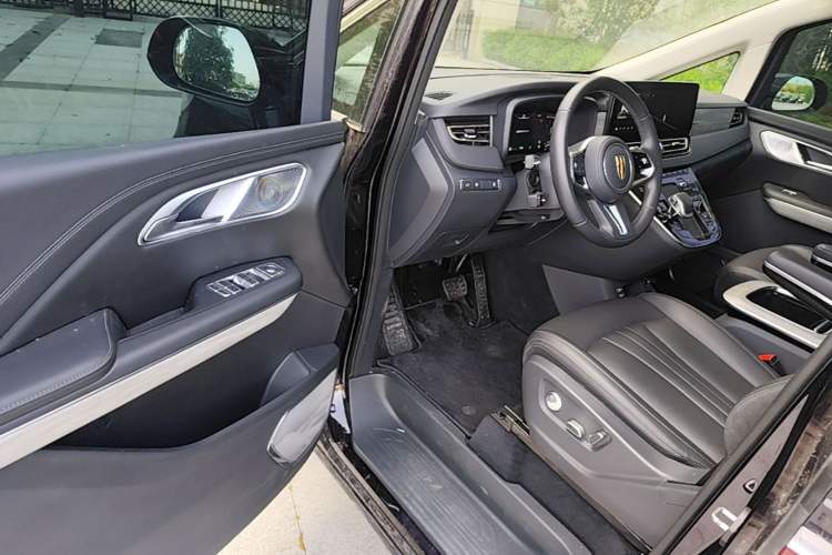 Used Hongqi HQ9 PHEV 2024 2.0T Four-Wheel Drive Business Edition
