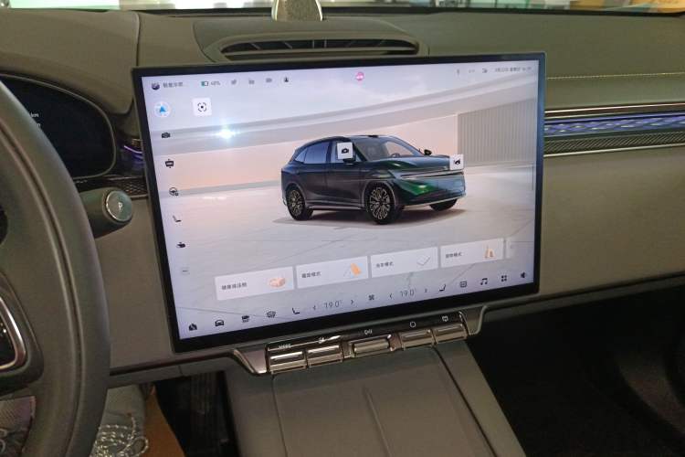 Used Zeekr 7X 2025 100 kWh Long-Range Rear-Wheel Drive with Intelligent Driving Features