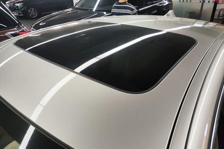 Used BMW 5 Series 2014 520Li Elegant Model