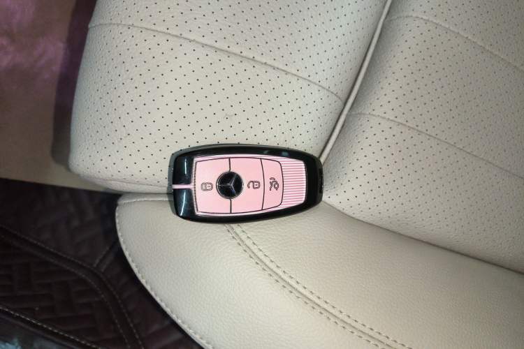 Used Mercedes-Benz E-Class 2022 Updated E 300 L Stylish Edition Vehicle Key