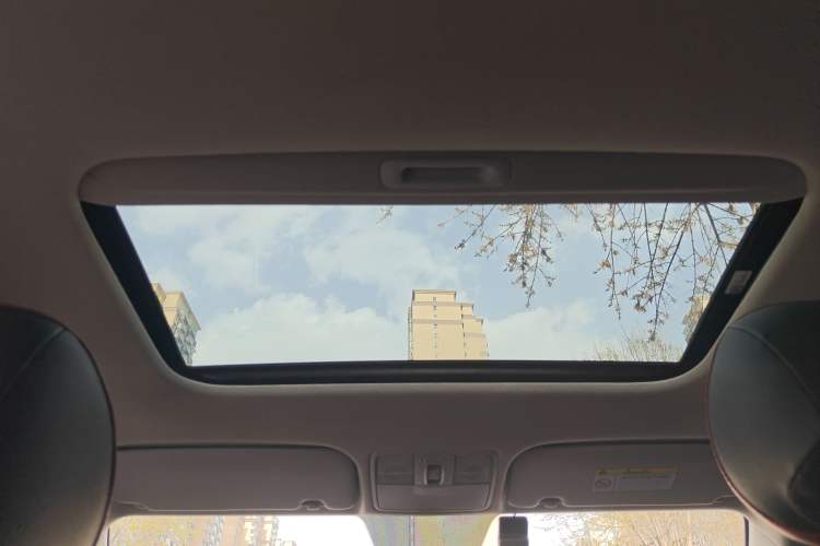 Used Kia KX Cross 2017 1.4L MT GLS Headliner