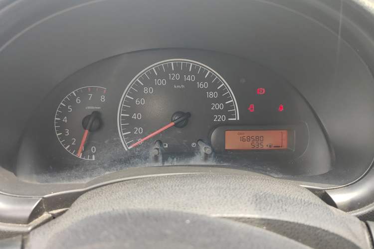 Used Nissan Sunny 2011 1.5XE Manual Comfort Edition Instrument Cluster