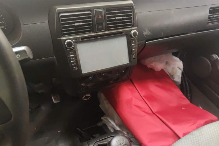 Used Wuling Rongguang 2014 1.2L S Base Model
