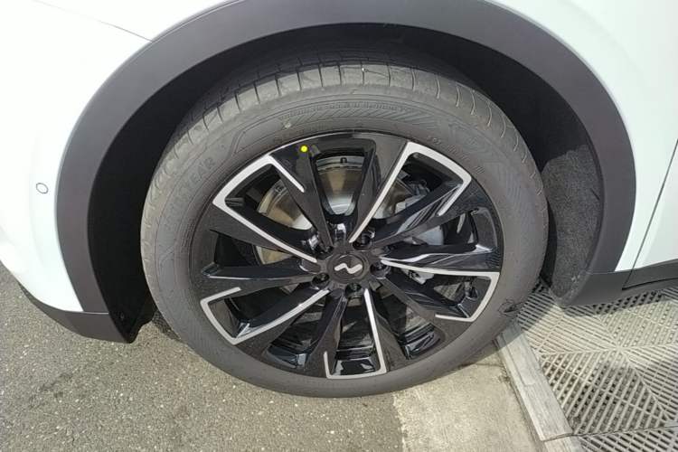 Used ONVO L60 2025 Model—60 kWh Rear-Wheel-Drive Version
