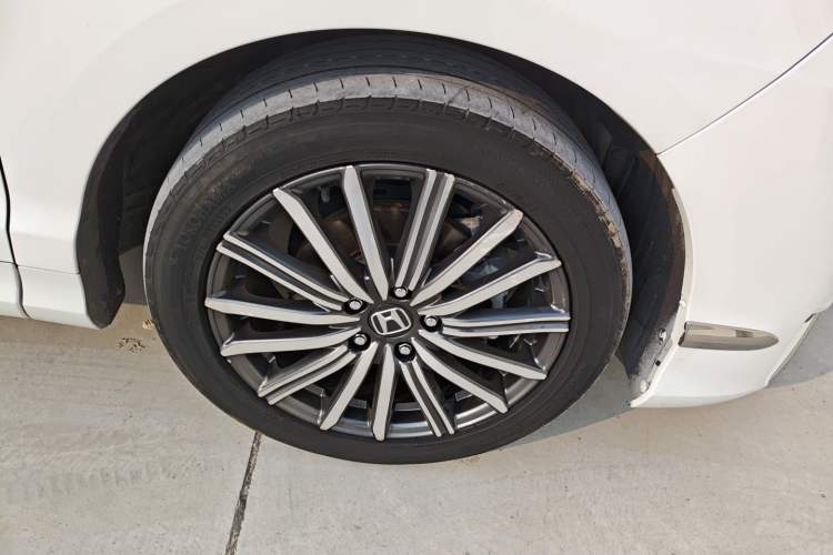 Used Honda Elysion 2022 2.0L eHEV Luxury Edition Right Front Wheel Hub