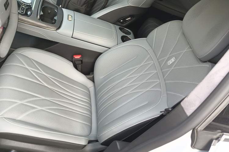 Used Geely Galaxy E8 2025 700 km Long-Range Intelligent Driving Version Left Front Seat