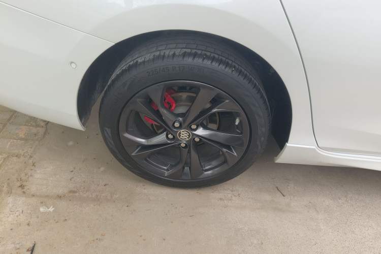 Used Buick Verano 2023 Pro GS Swift Edition Right Rear Wheel Hub