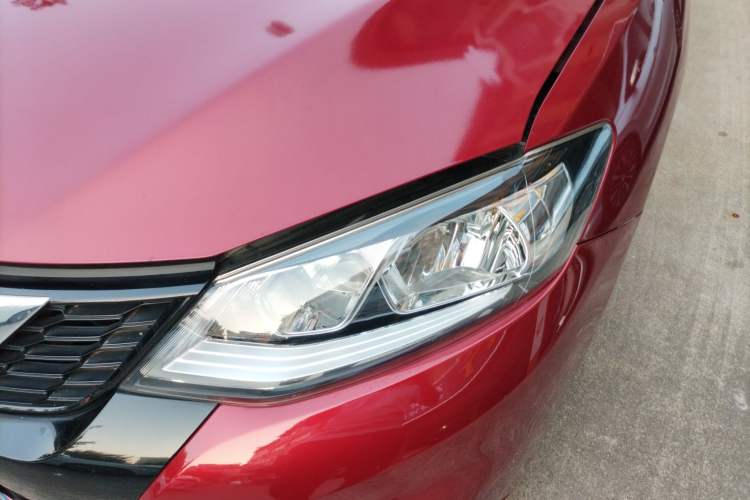 Used Nissan Tiida 2016 1.6L CVT Cool Dynamic Edition