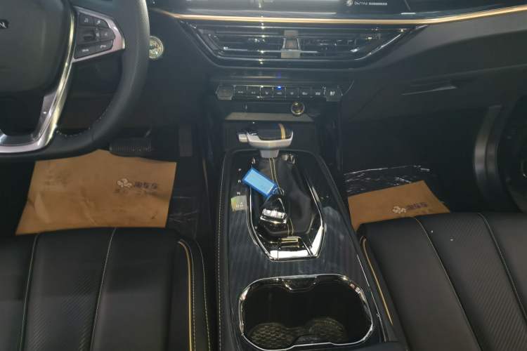 Used Oshan X5 2022 1.5T DCT Xiake Edition
