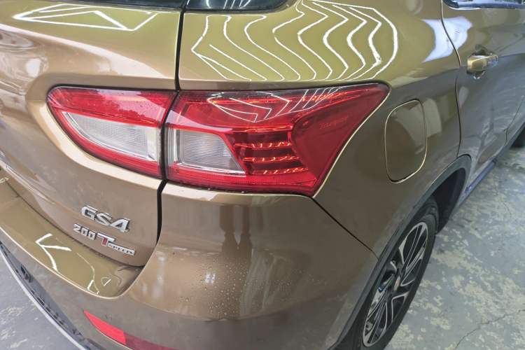 Used GAC Trumpchi GS4 2015 200T G-DCT Elite Edition Right Rear Taillight