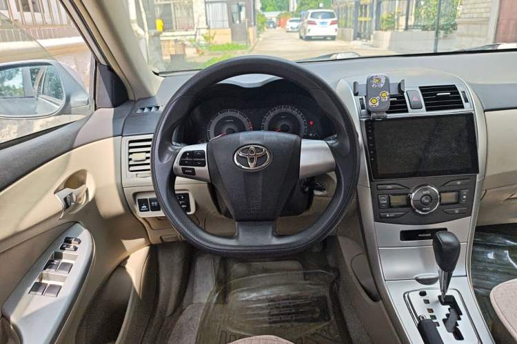 Used Toyota Corolla 2012 Luxurious Edition 1.6L Automatic GL
