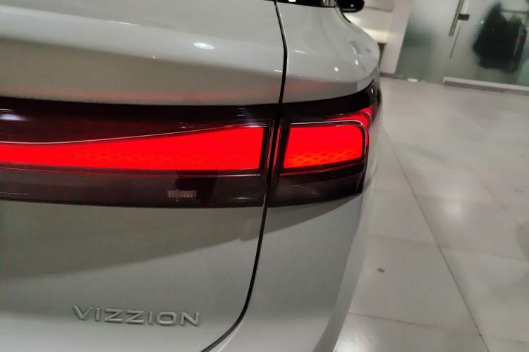 Used Volkswagen ID.7 VIZZION 2024 First Edition Right Rear Taillight