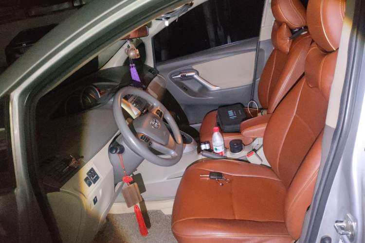 Used Toyota Verso 2014 Starlight 180E CVT Elite Edition