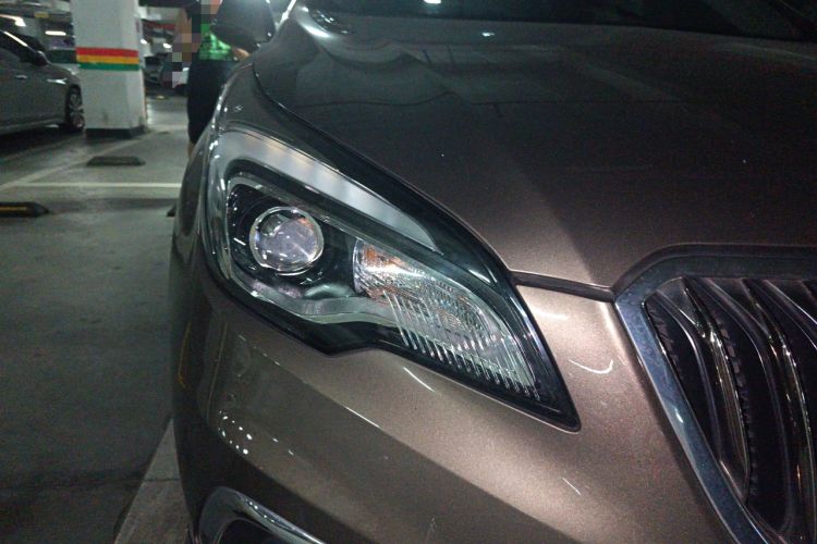 Used Buick Envision 2015 20T Two-Wheel-Drive Leading Model
