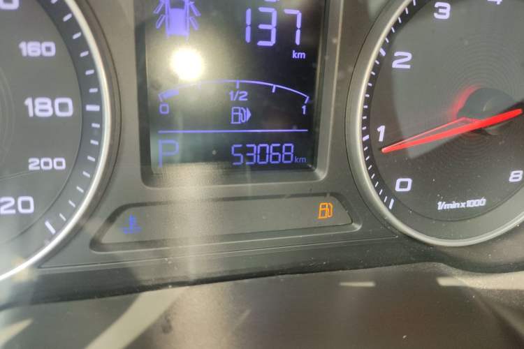 Used MG ZS 2019 1.5L Automatic Global Luxury Edition China VI Standard Odometer Close Up