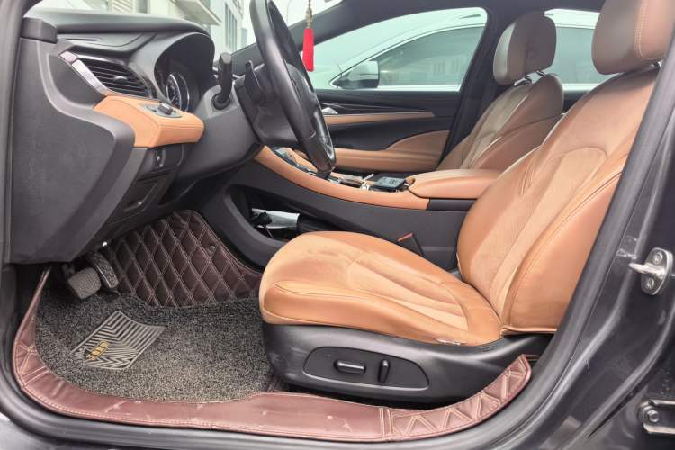 Used Buick LaCrosse 2016 28T Premium Edition Left Front Seat