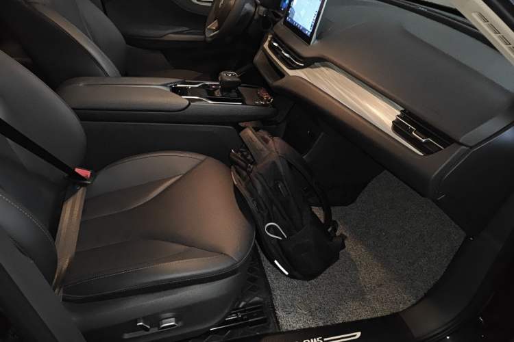 Used Hongqi E-QM5 2024 560km PLUS
