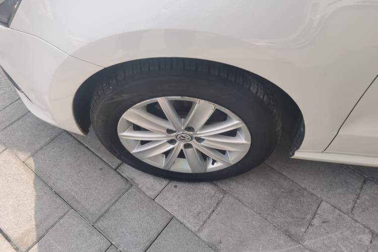 Used Volkswagen Polo 2014 1.6L Automatic Comfort Edition Exterior 4