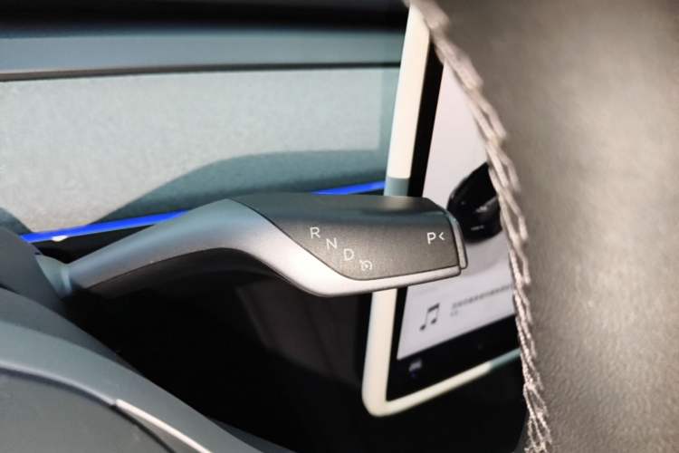 Used Tesla Model Y 2023 Rear-Wheel-Drive Version
