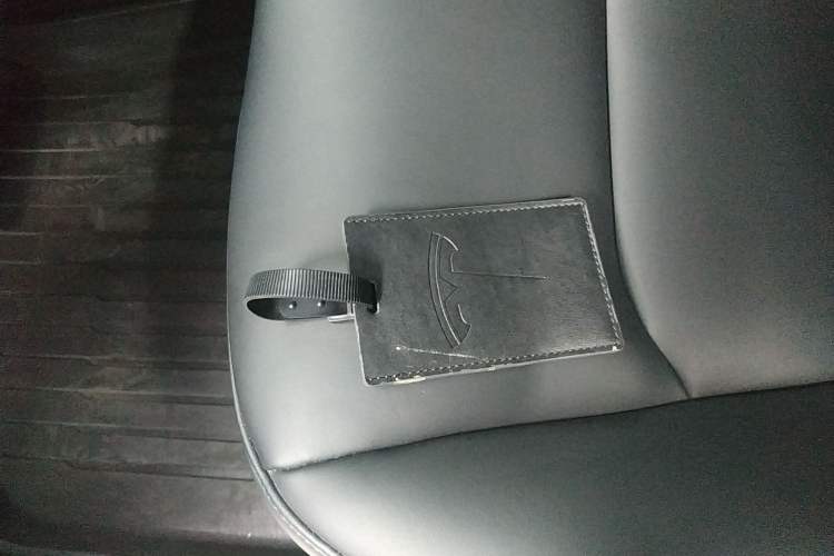 Used Tesla Model Y 2023 Long-Range All-Wheel-Drive Version