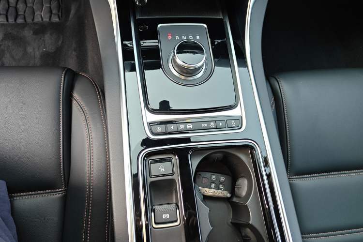 Used Jaguar XEL 2019 2.0T 200 PS Deluxe Edition