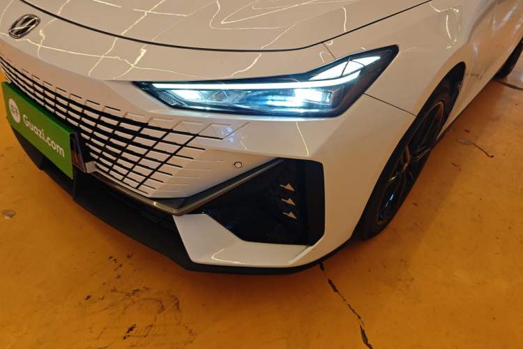 Used Changan UNI-V 2023 1.5T Premium Model