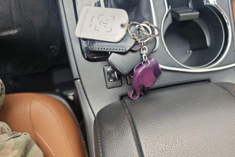 Used Toyota Highlander 2018 2.0T Four-Wheel Drive Knight Edition 7 Seats China VI Standard
