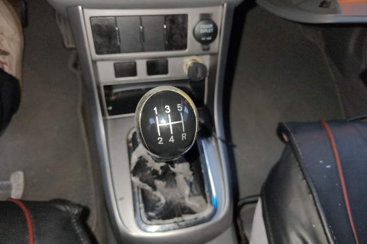 Used Geely Auto Classic Emgrand 2012 Sedan 1.5L Manual Standard Model
