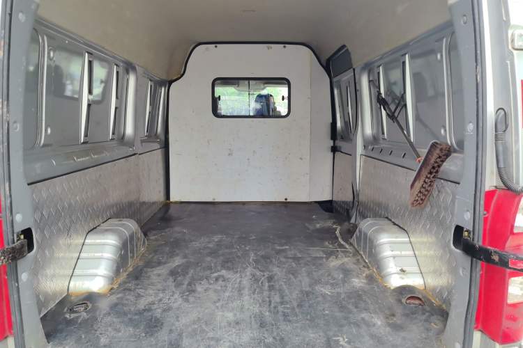 Used Foton Toano 2020 2.5T Manual Transmission Tongtu Long Wheelbase Mid-Roof 3-Seat 4J25TC3 Trunk