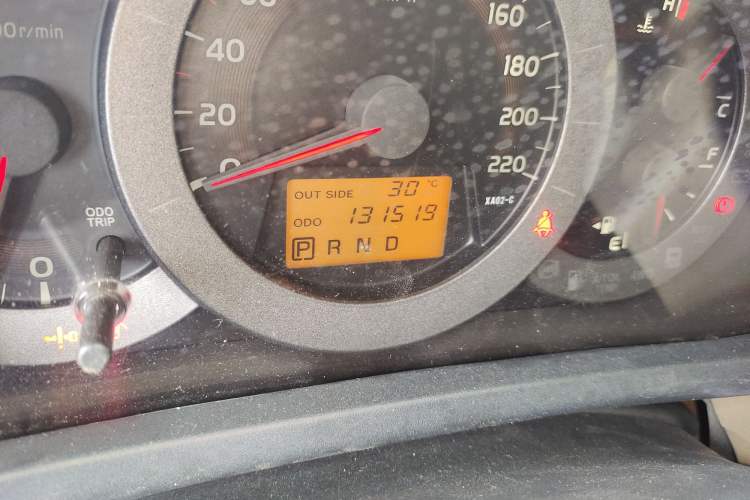 Used Toyota RAV4 2013 Special Edition 2.4L Automatic 4x4 Prestige Odometer Close Up