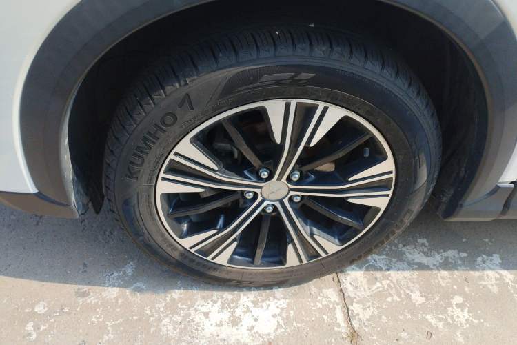 Used Mitsubishi Eclipse Cross 2019 1.5T CVT Two-Wheel Drive Dream Edition China VI Standard
