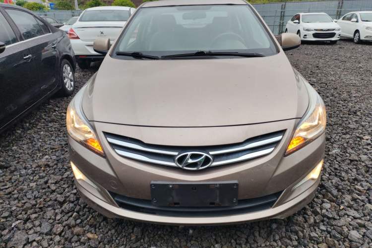 Used Hyundai Verna (older generation) 2014 1.4L Manual Smart GLS Trim Front