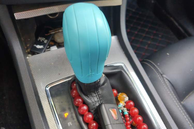 Used Roewe i6 2018 16T Automatic Flagship Edition Gear Lever