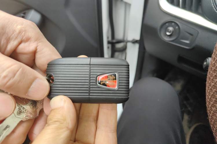 Used Roewe RX5 2017 20T Two-Wheel Drive Automatic Internet Elite Edition Vehicle Key