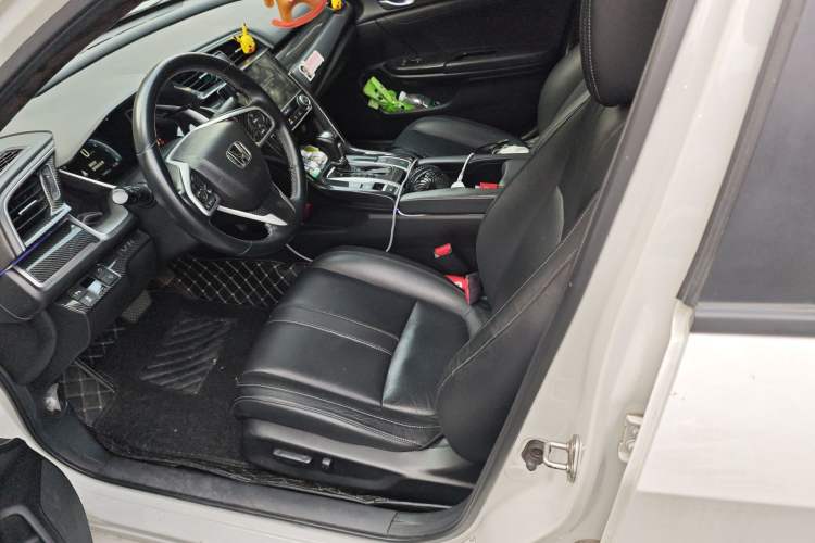 Used Honda Civic 2016 220TURBO CVT Prestige Edition
