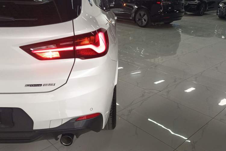 Used BMW X2 2023 sDrive 25i Shining Edition
