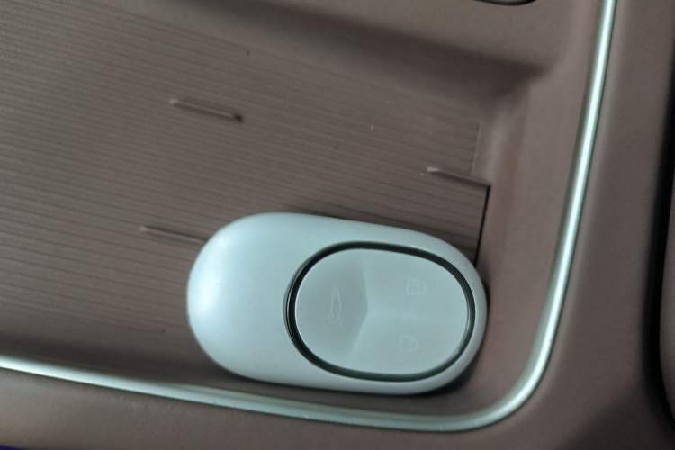 Used Nio ES8 2023 100kWh Signature Edition
