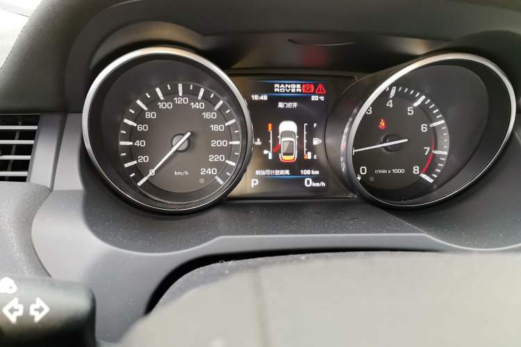 Used Land Rover Range Evoque 2013 2.0T 5-Door Yaozhen Edition Instrument Cluster