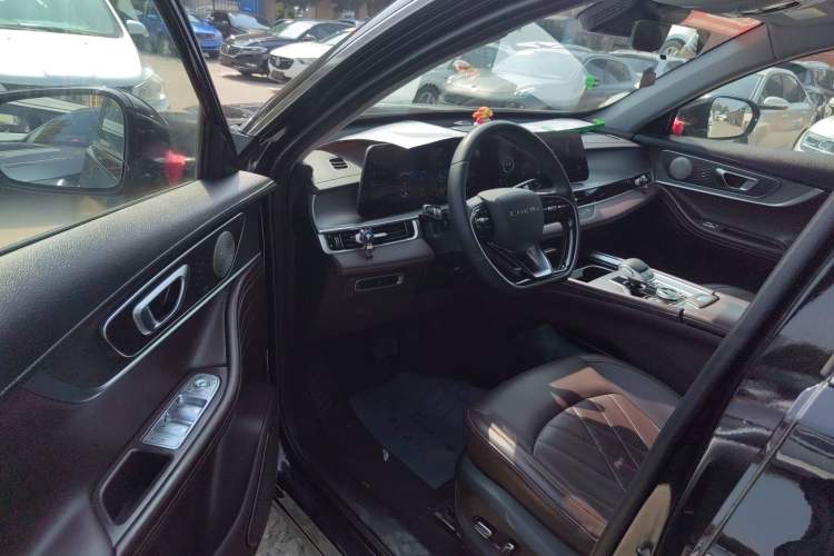 Used Chery Tiggo 8 PRO 2022 390T Two-Wheel Drive Vast Edition 5 Seats