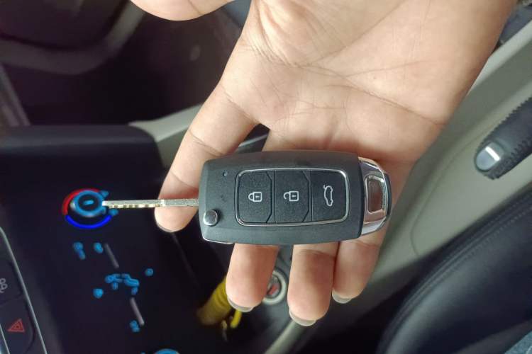 Used Ford Focus 2015 Sedan 1.6L Manual Comfort Model
