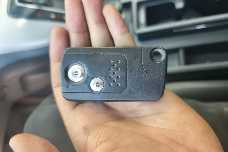 Used Honda CR-V 2013 2.4L two-wheel drive luxury version