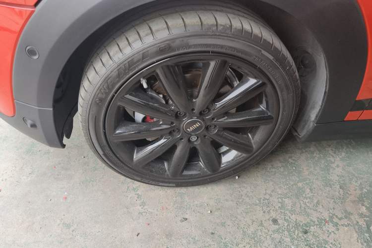 Used MINI MINI 2021 1.5T COOPER Artist
