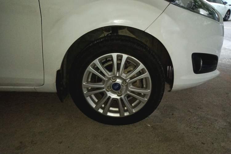 Used Ford Fiesta 2013 Sedan 1.5L Automatic Fashion Edition