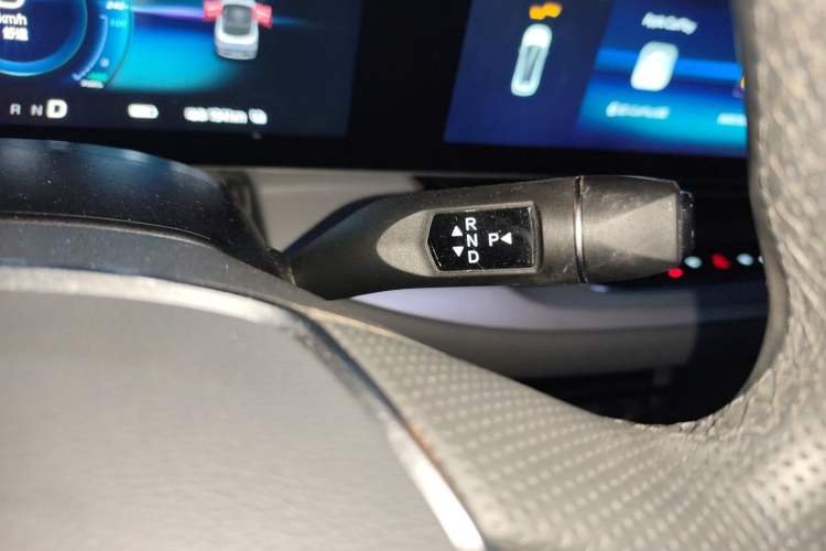 Used ARCFOX Alpha S 2023 525 Forest Edition 175kW Gear Lever