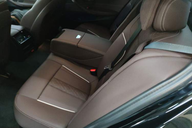 Used BMW 5 Series 2022 Second Facelift 525Li Luxury Package
