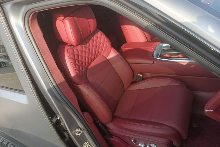 Used Tank 700 New Energy 2024 Hi4-T Extreme Edition Right Front Seat