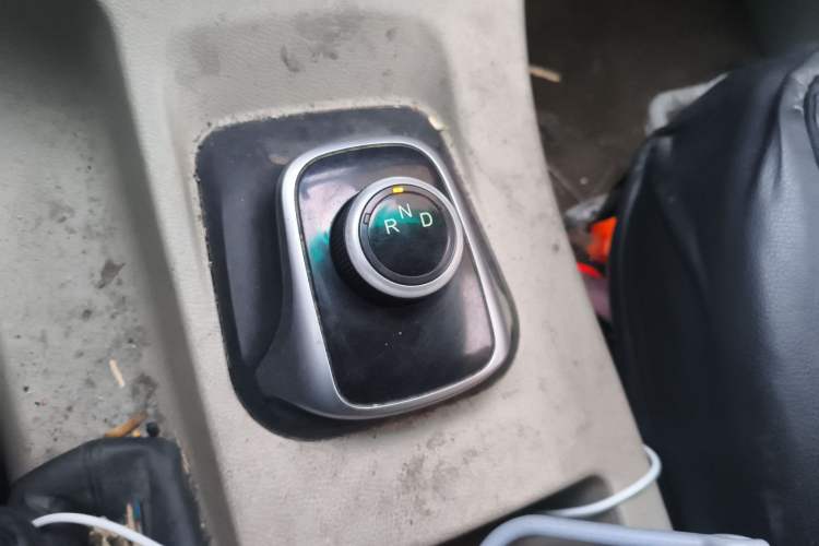 Used FORTHING Lingzhi M5 2020 Comfort Model 5 Seats Gear Lever