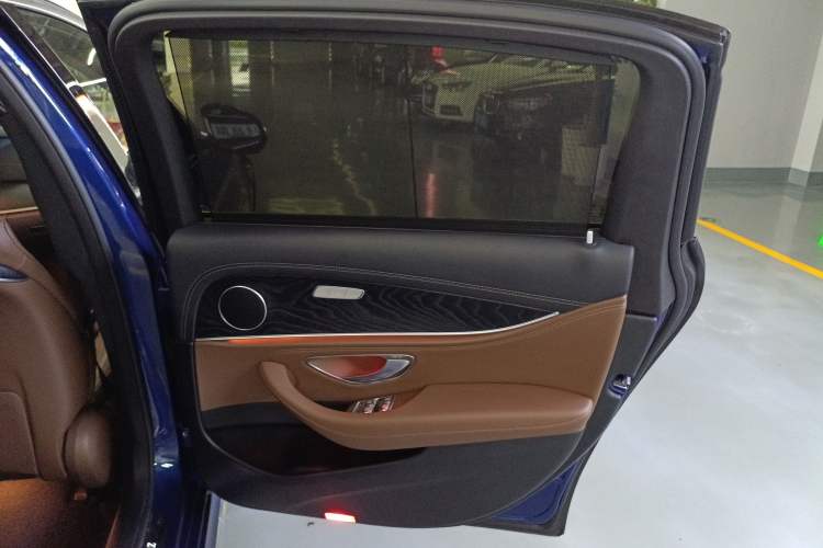 Used Mercedes-Benz E-Class 2018 E 300 L Sporty and Stylish Model