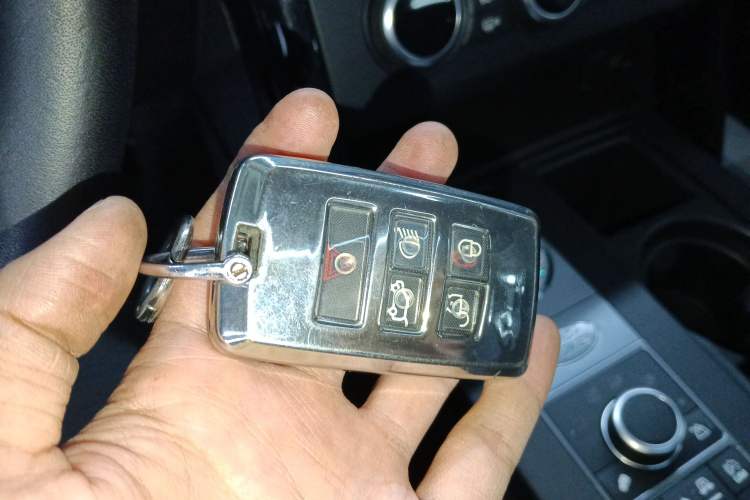 Used Land Rover Discovery 2018 3.0 SC V6 SE