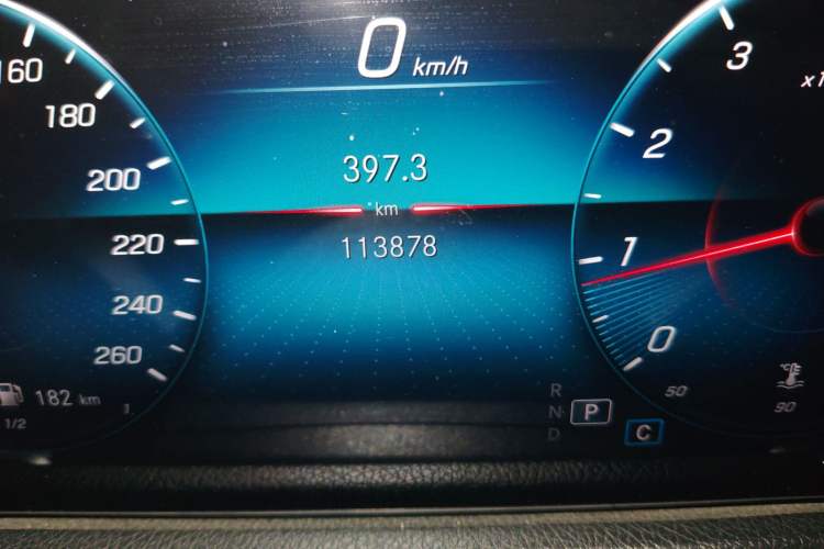 Used Mercedes-Benz GLB 2021 GLB 200 Fashion Model Odometer Close Up